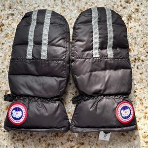 Canada goose *KIDS gloves size Large/XL